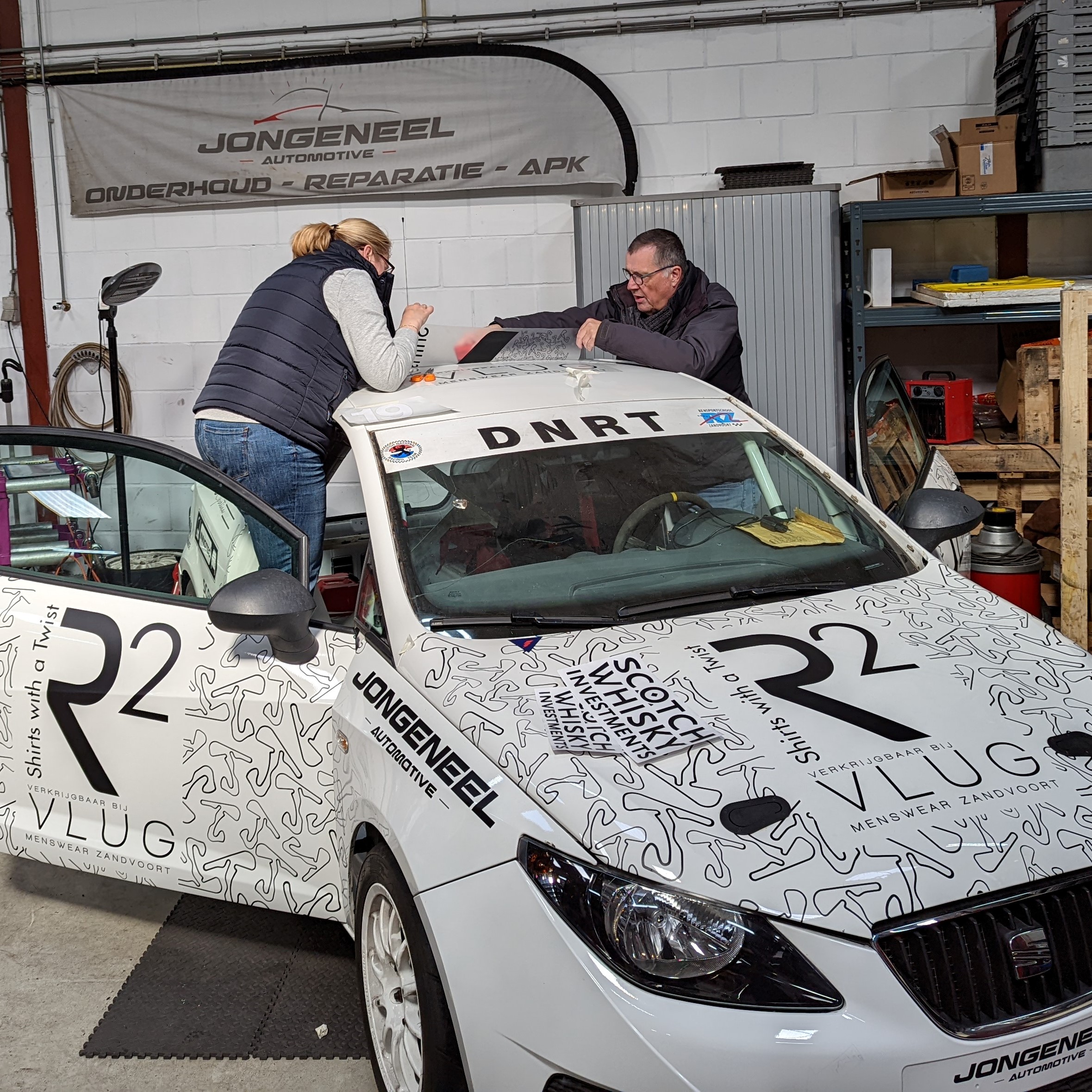 Bestickering raceauto Jongeneel Autosport